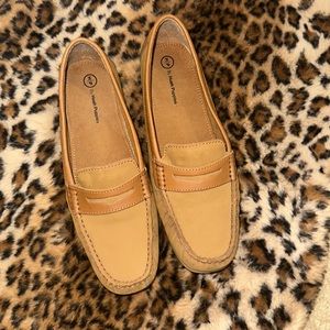 Woman’s loafers